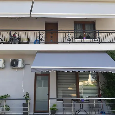 Soula's Sunshine Blue Apartment *